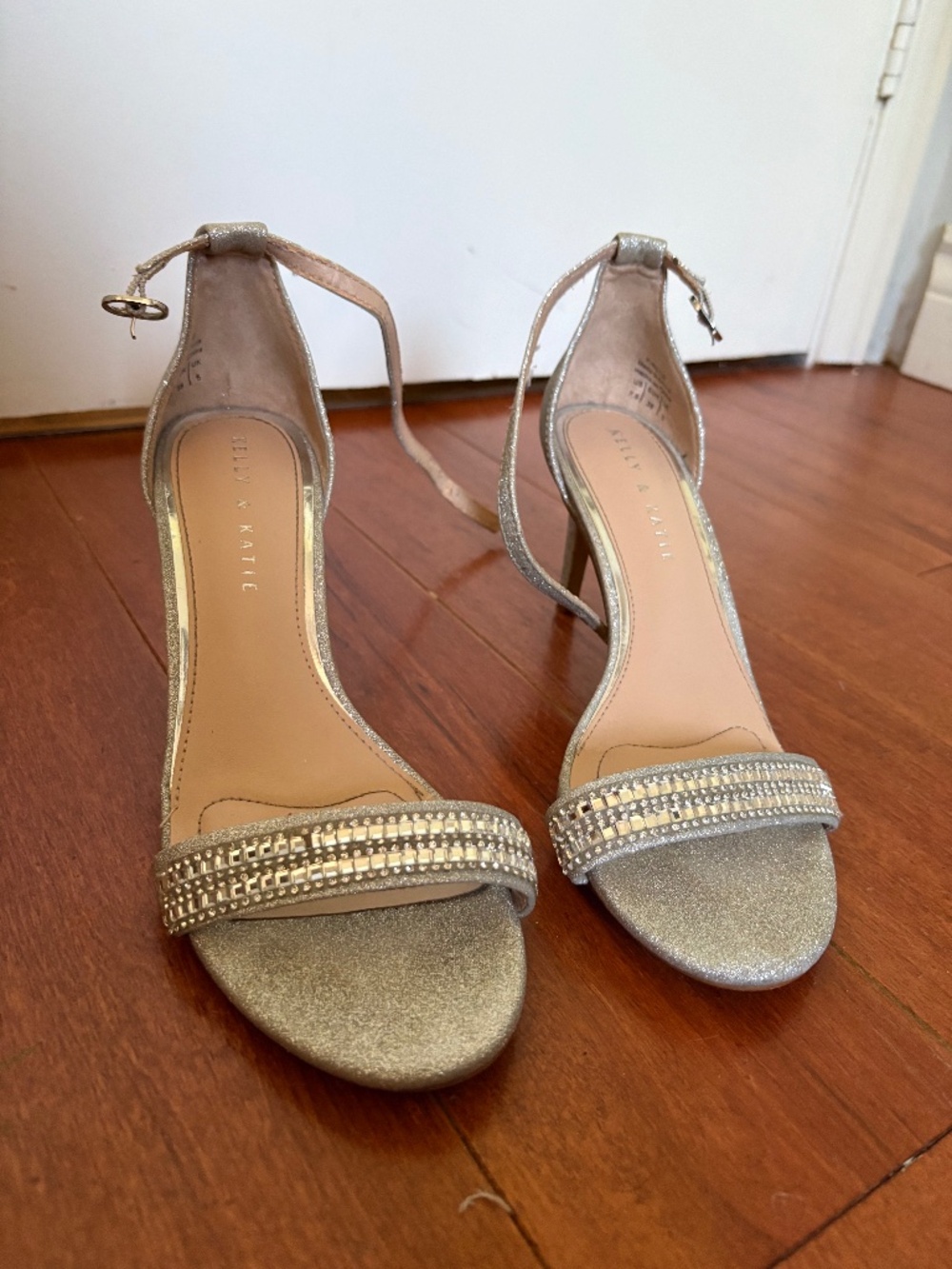 Silver Kelly & Katie Heels Size 7.5
